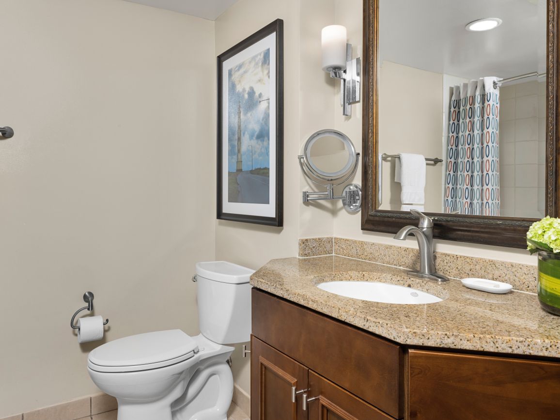 ac-three-bedroom-villa-guest-bathroom-interior-photo