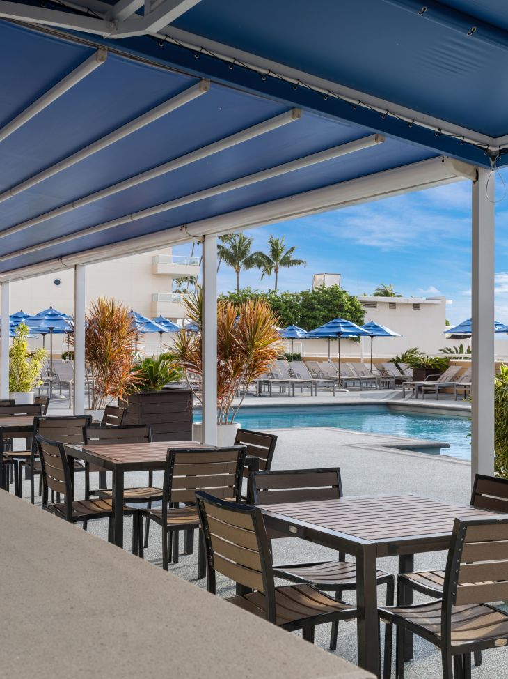 Splash Pool Bar & Grill