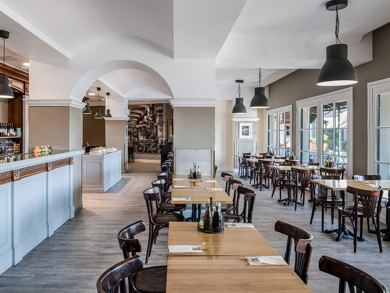 Le Bistro Bar
