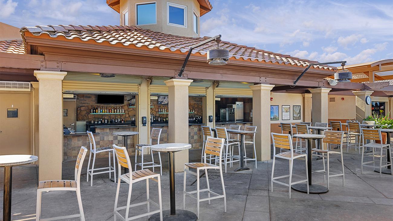 The Water's Edge Bar and Grill