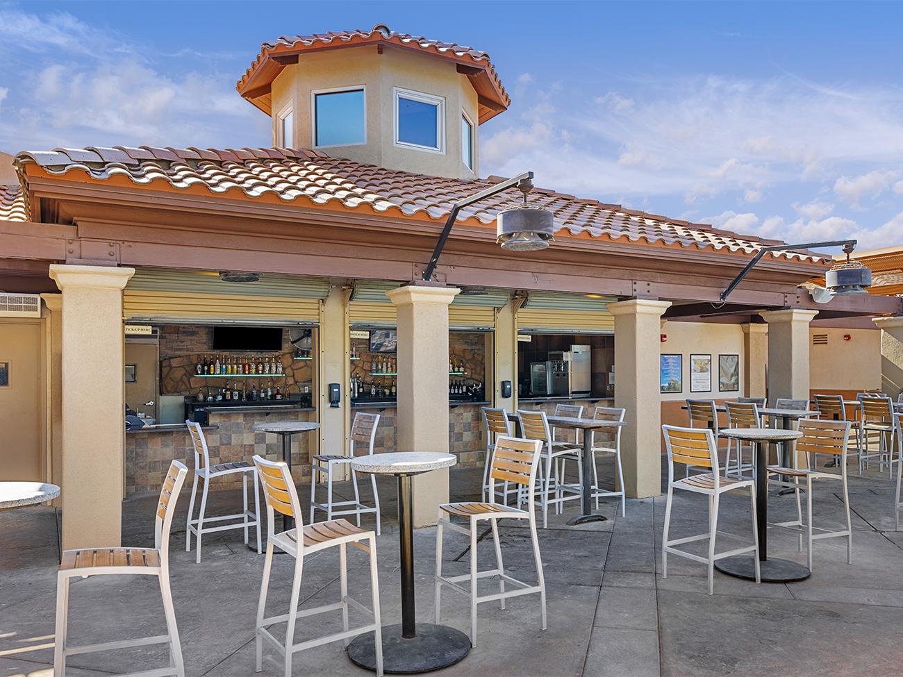 The Water's Edge Bar and Grill