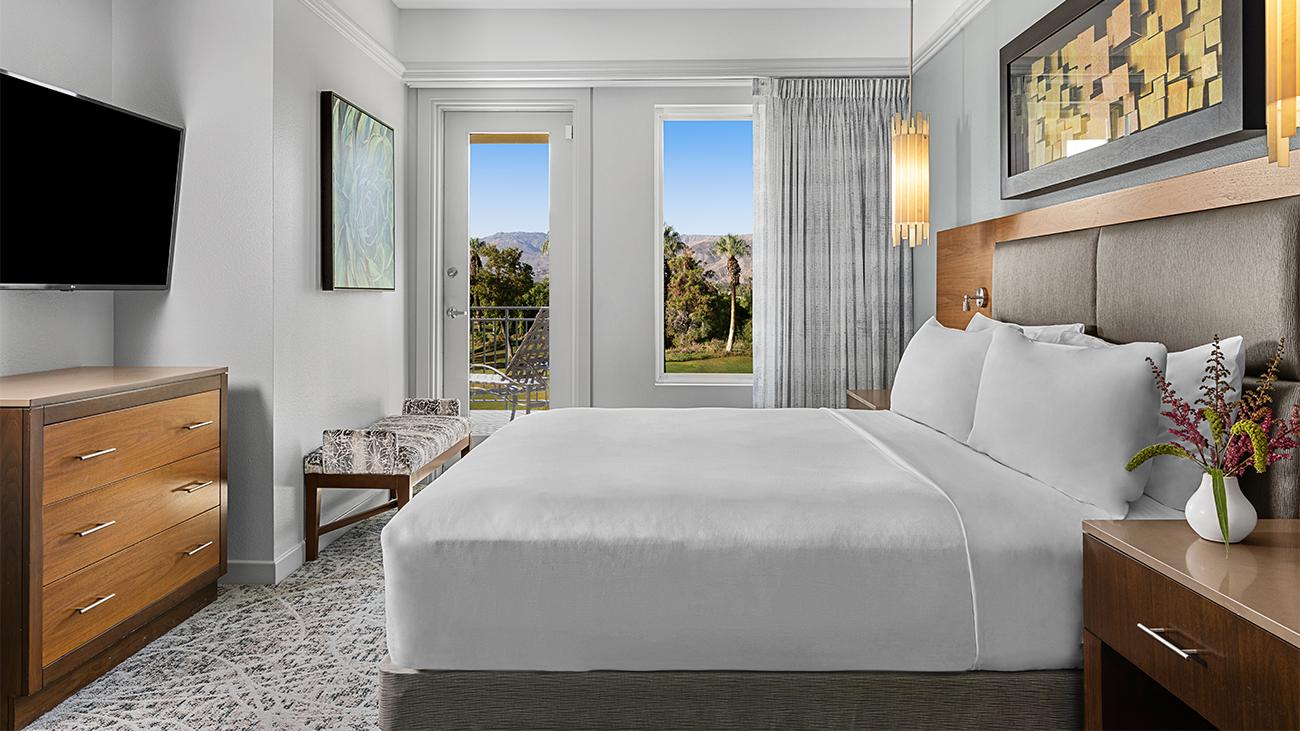 ds-one-or-two-bedroom-primary-bedroom-interior-photo