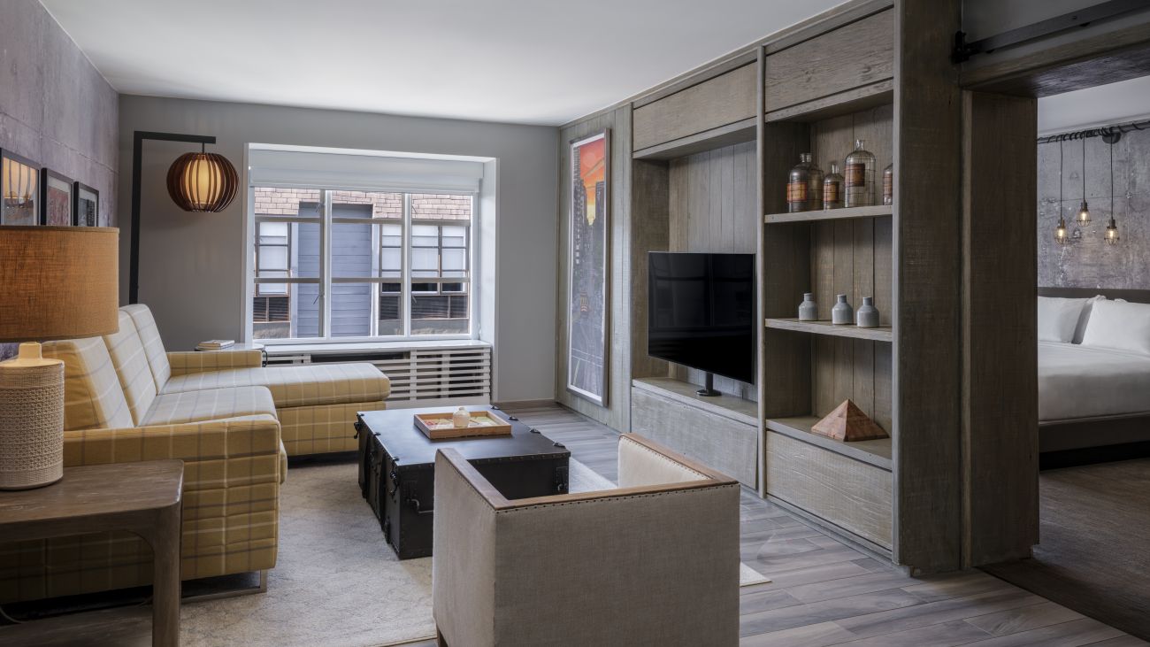 fs-connected-guestroom-queen-guest-bedroom-interior-photo