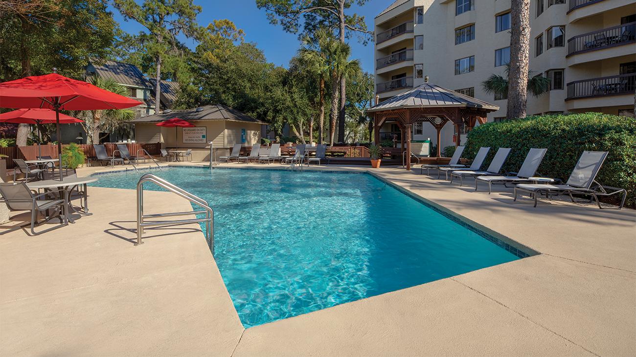 he-amenity-pool-photo