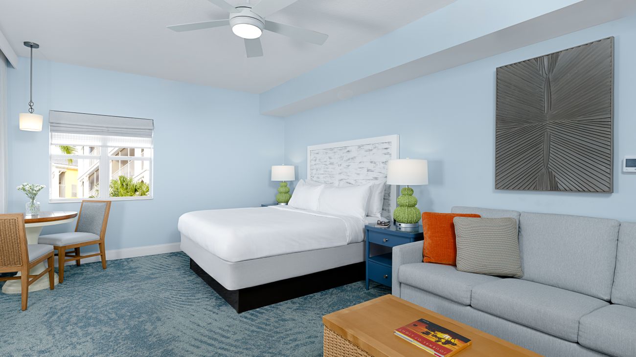 Living Room and Bedroom (Guestroom)