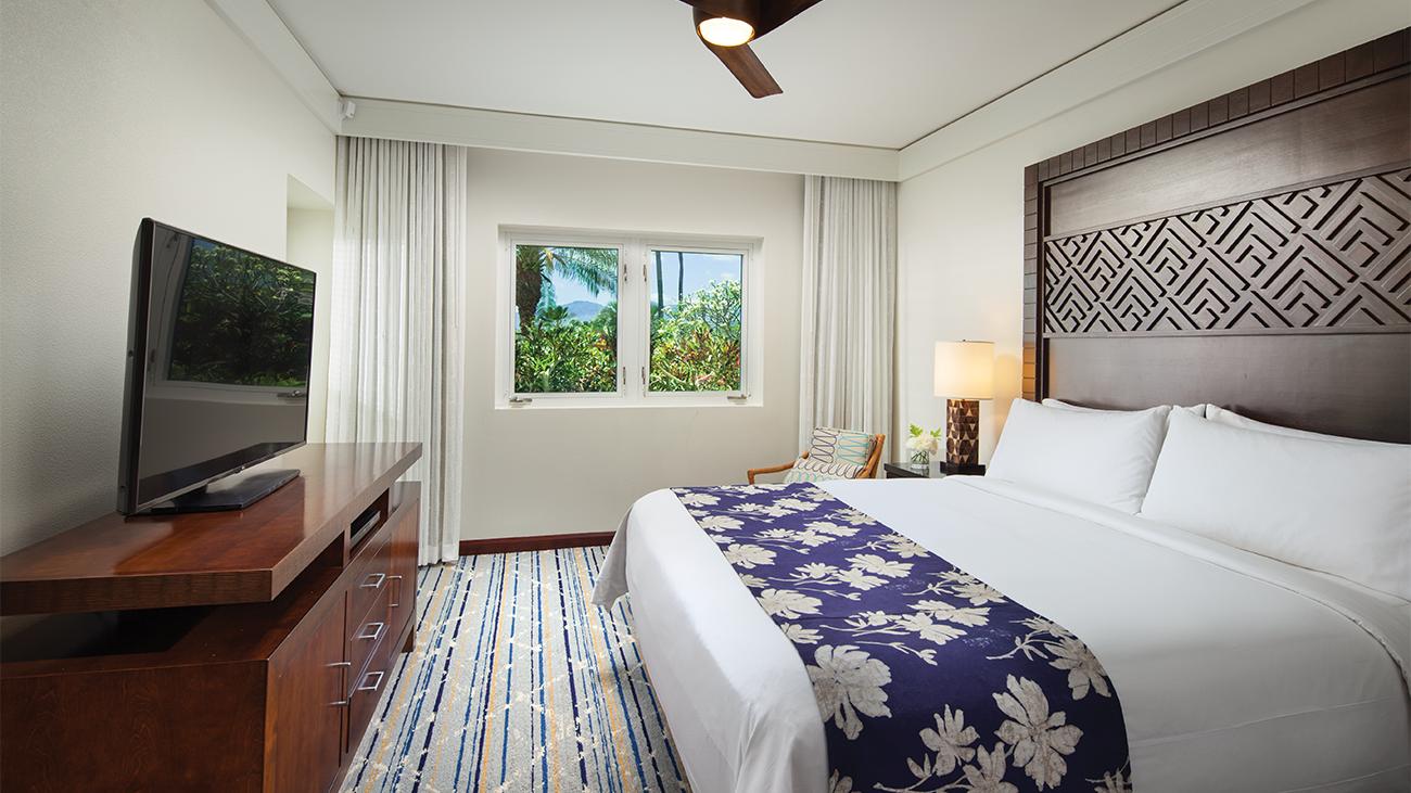 Primary Bedroom (2-Bedroom Villa)