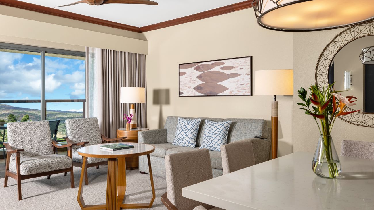Villa Dining & Living Area, Mountain View