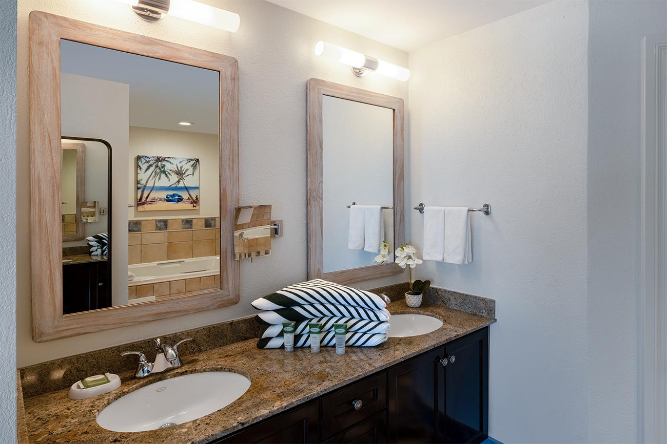 kt-three-bedroom-villa-all-master-bathroom-interior-photo