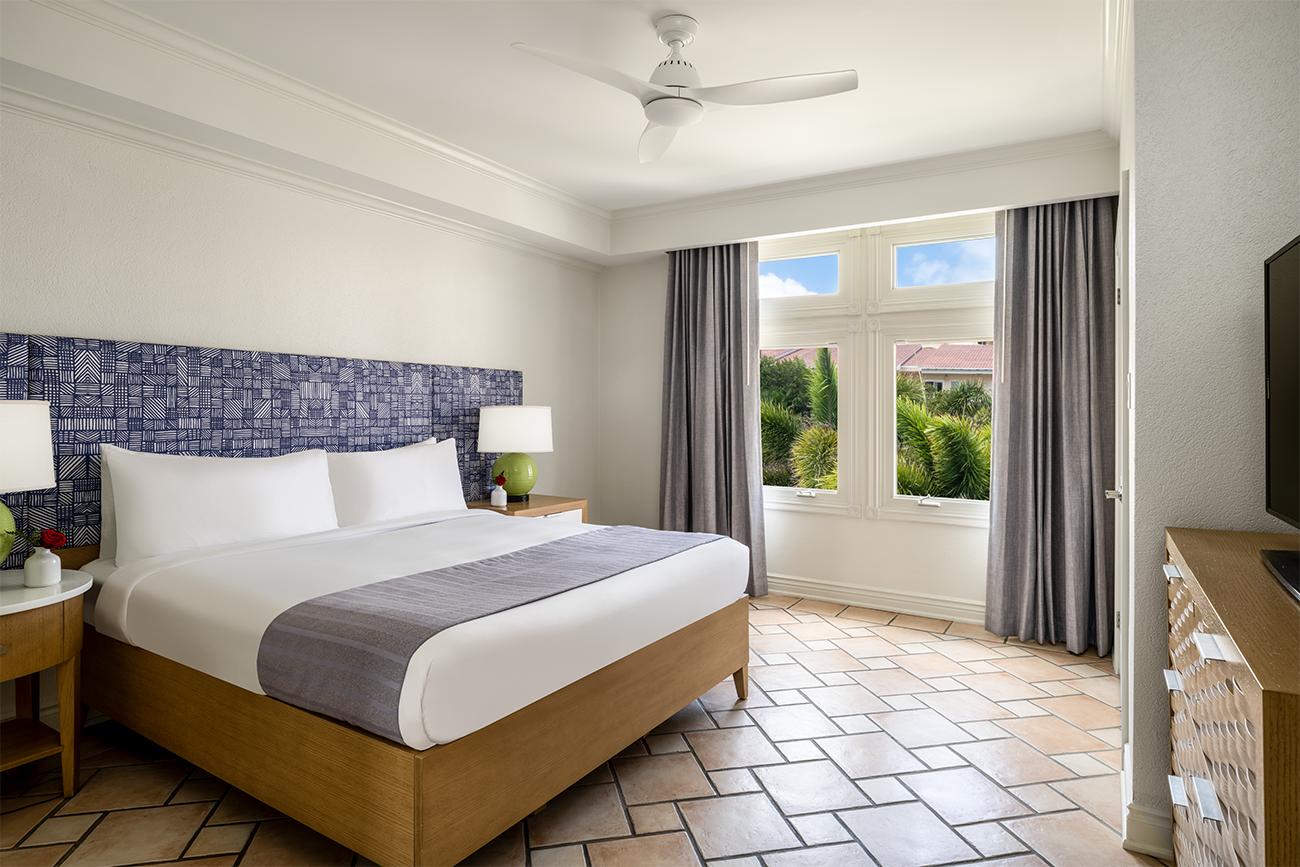 kt-three-bedroom-villa-ocean-view-vitb-guest-bedroom-interior-photo