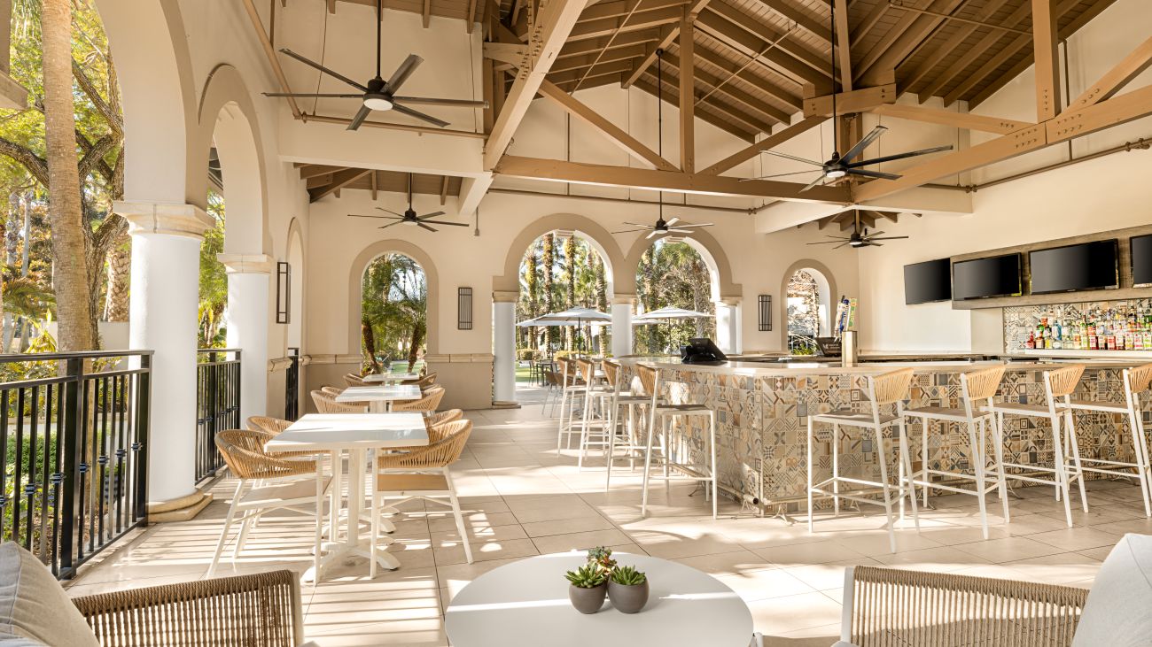 Blossoms Bar and Grill