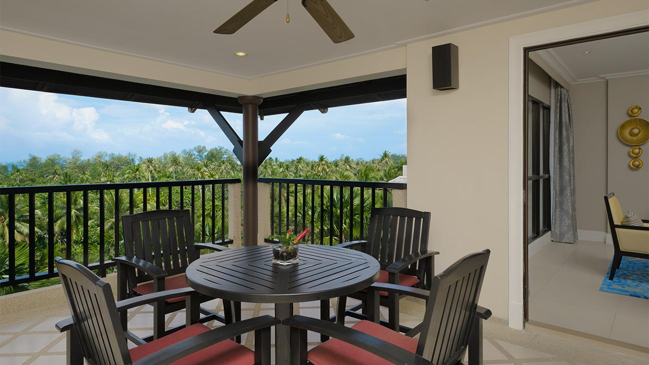 mk-two-bedroom-apartment-upper-balcony-interior-photo
