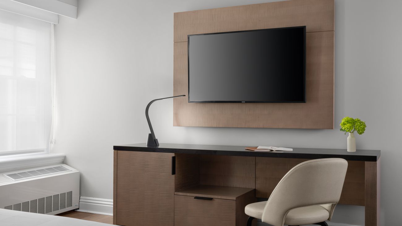 Guest Bedroom, King