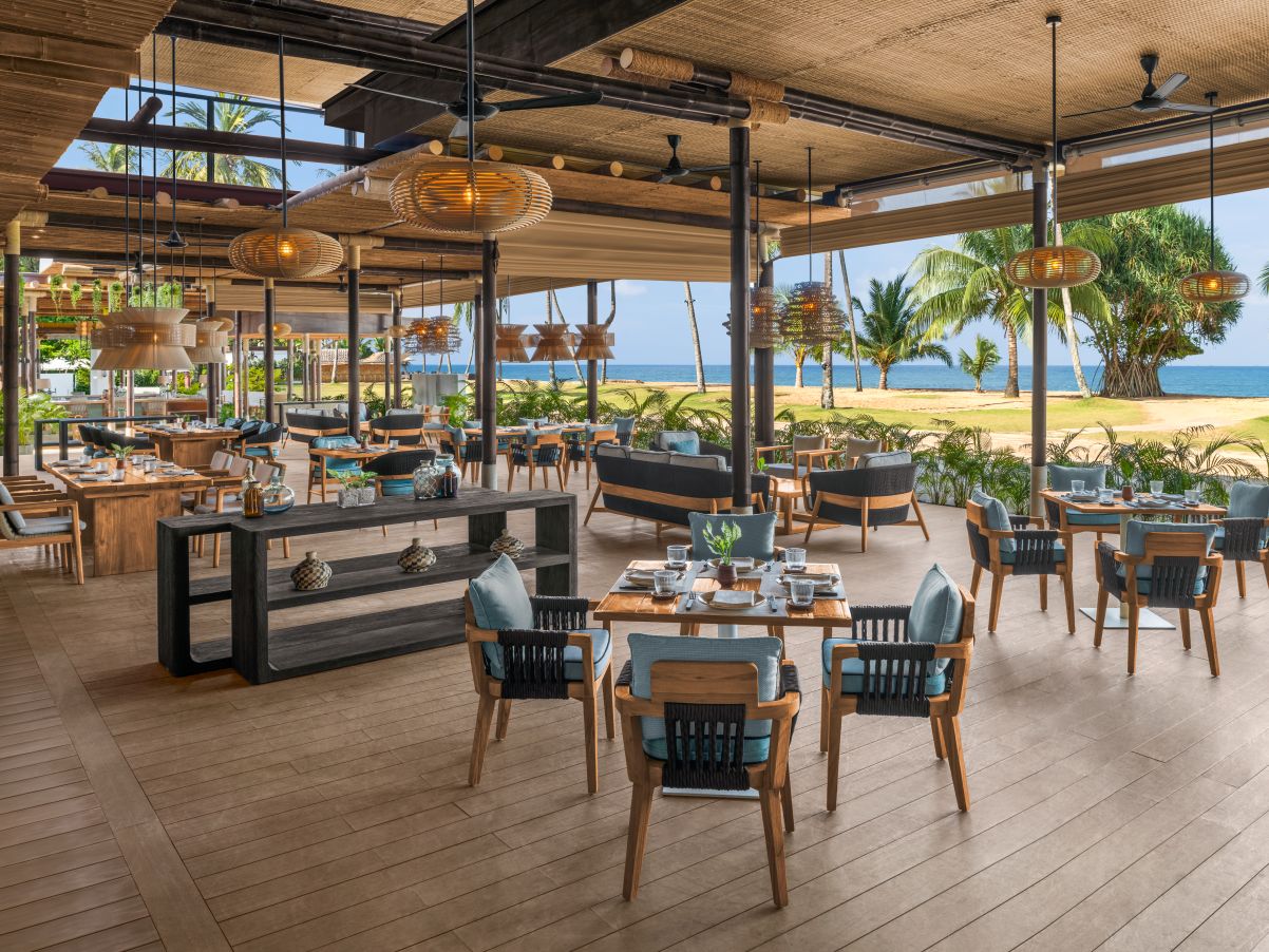 Drift Beach Bar & Grill