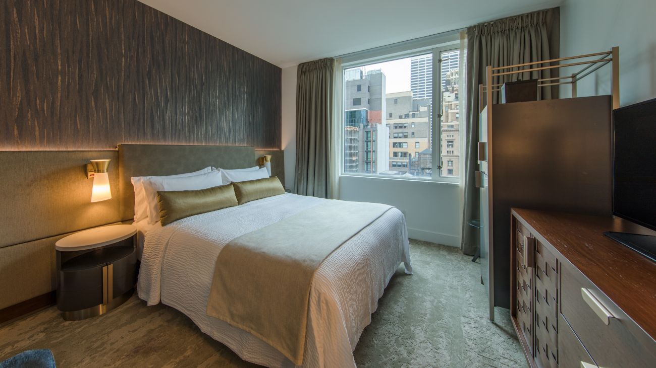 ny-queen-guestroom-quen-guestroom-interior-photo