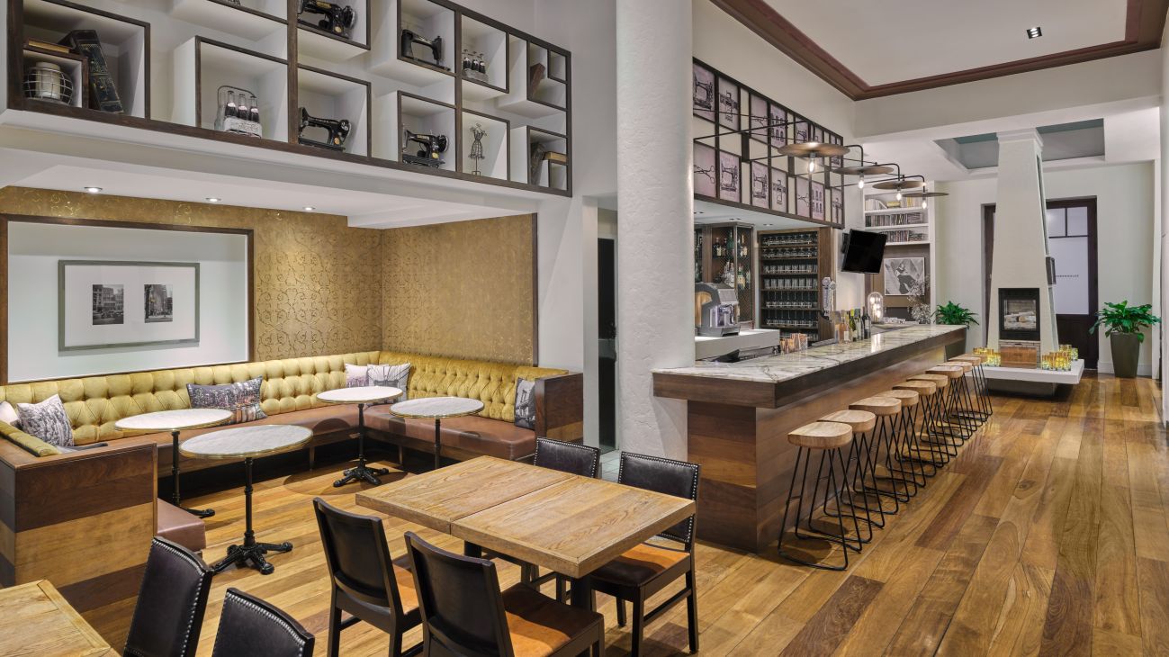 Twisted Knot Café and Lounge