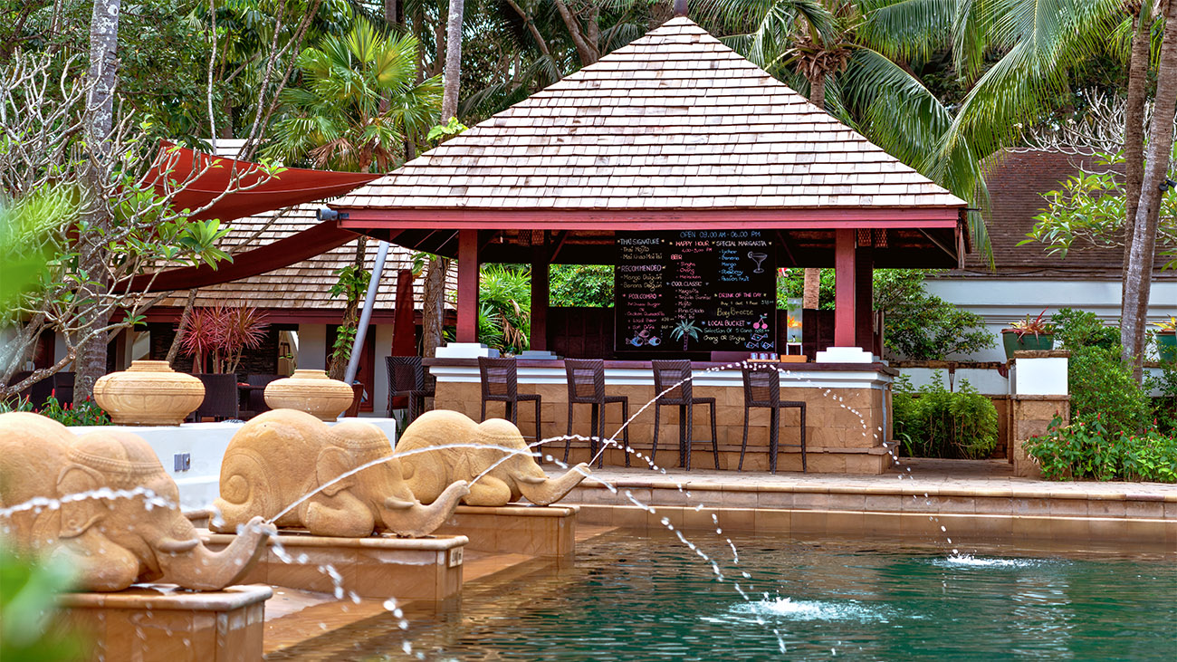 Rim Nam Pool Bar