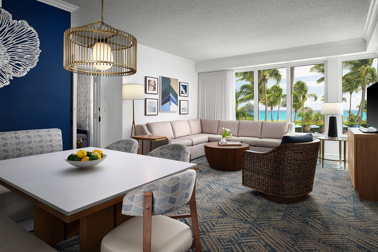 Villa Living and Dining Area, Oceanfront