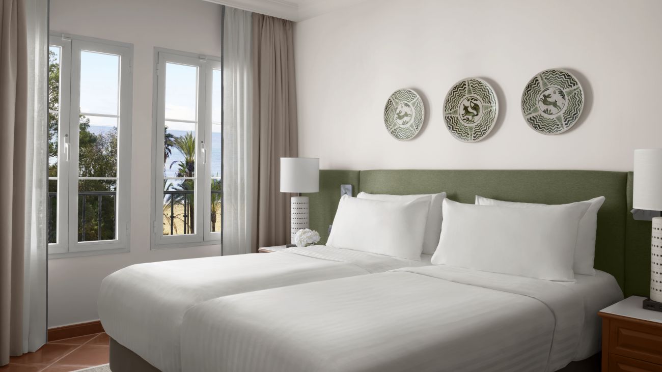 Guest Bedroom, Garden View