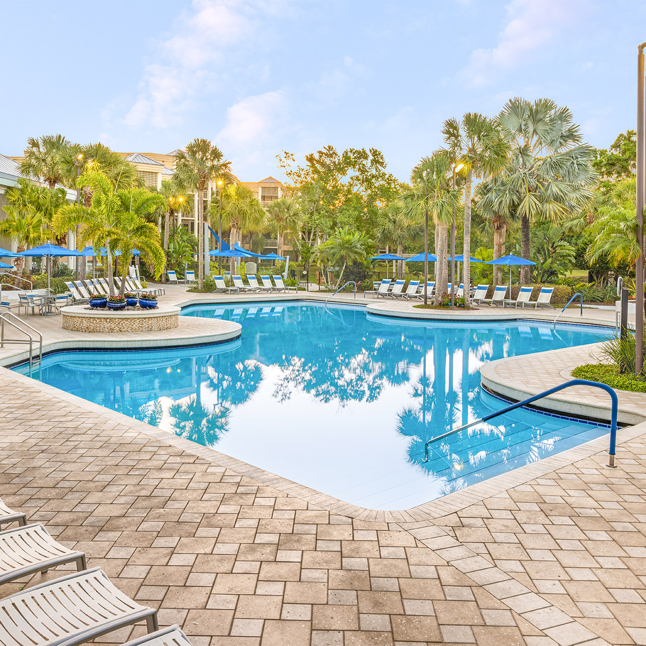 ro-amenity-pool-photo