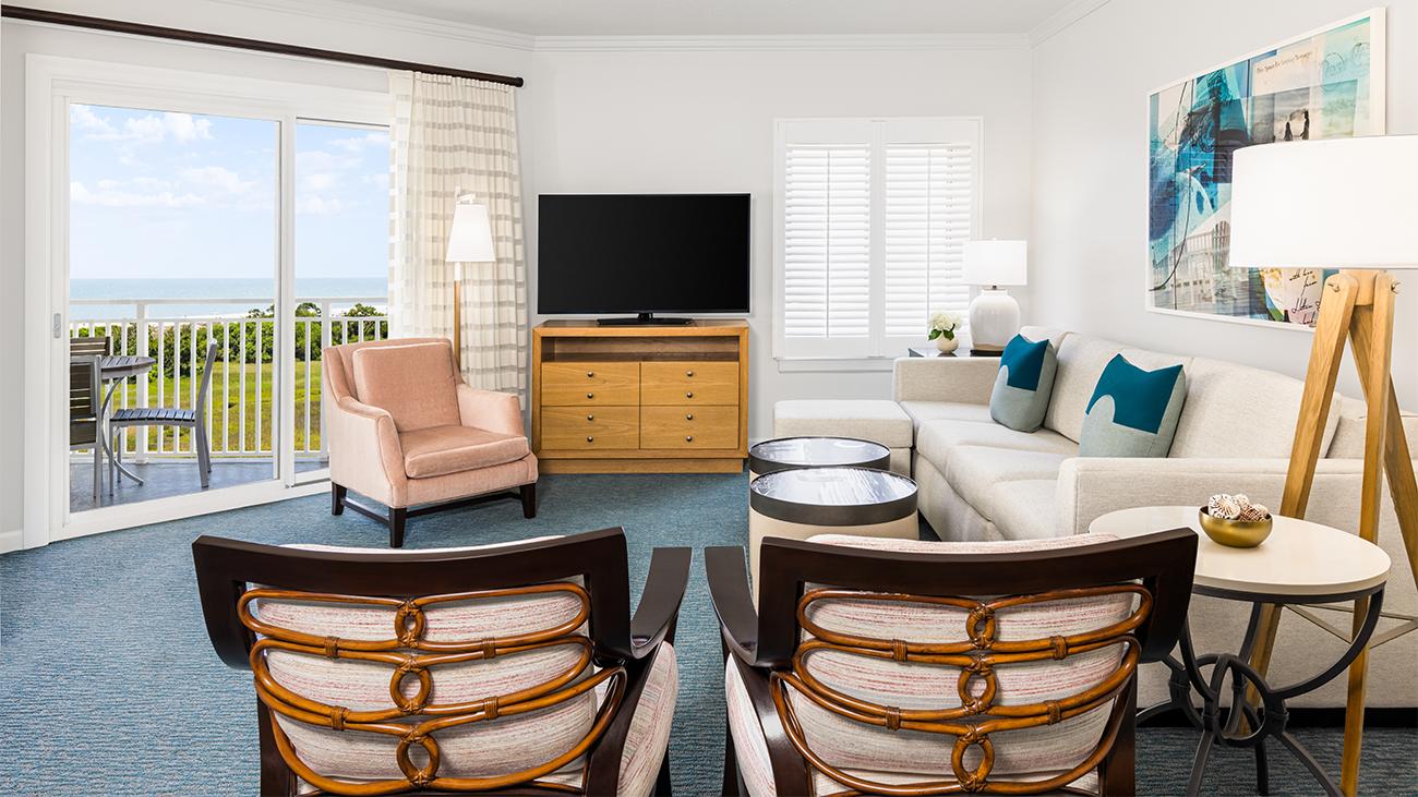 sf-two-and-three-bedroom-villa-ocean-view-dbbv-tbbv-living-room-interior-photo