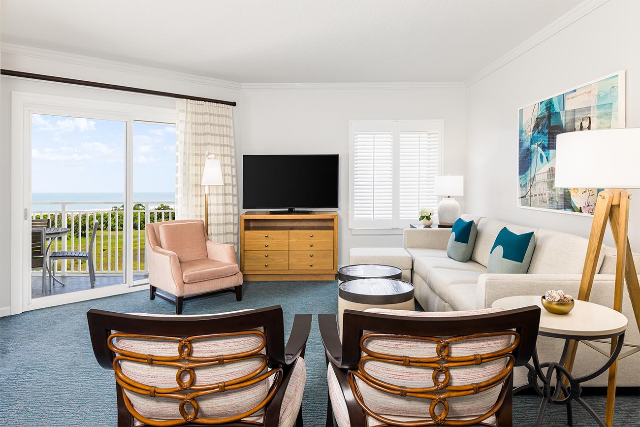 sf-two-and-three-bedroom-villa-ocean-view-dbbv-tbbv-living-room-interior-photo