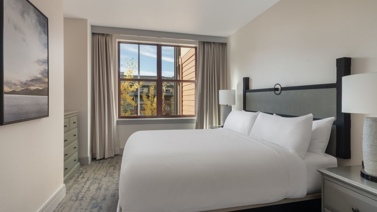 tl-two-three-bedroom-guest-bedroom-interior-photo