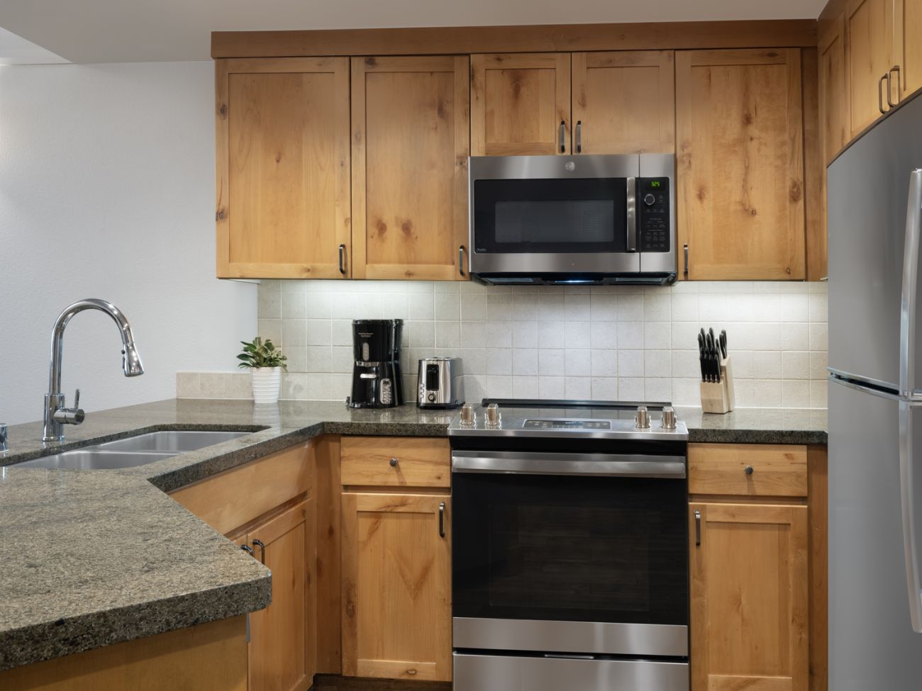 tl-two-three-bedroom-kitchen-interior-photo
