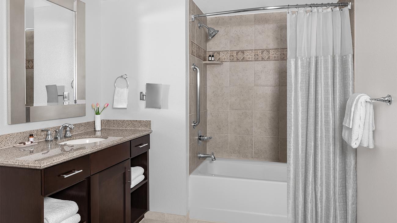 vg-one-bedroom-smaller-villa-thgv-thvi-primary-bathroom-interior-photo