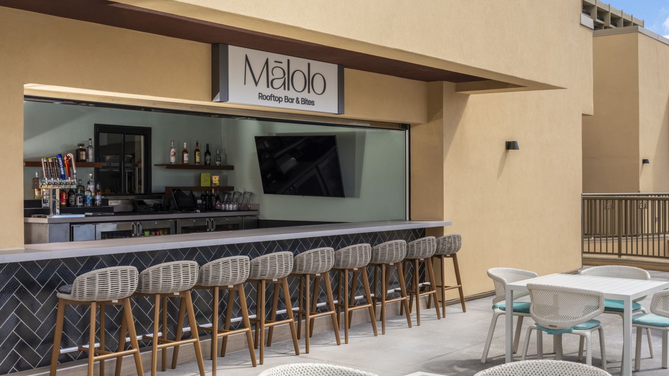 Mālolo Rooftop Bar & Bites