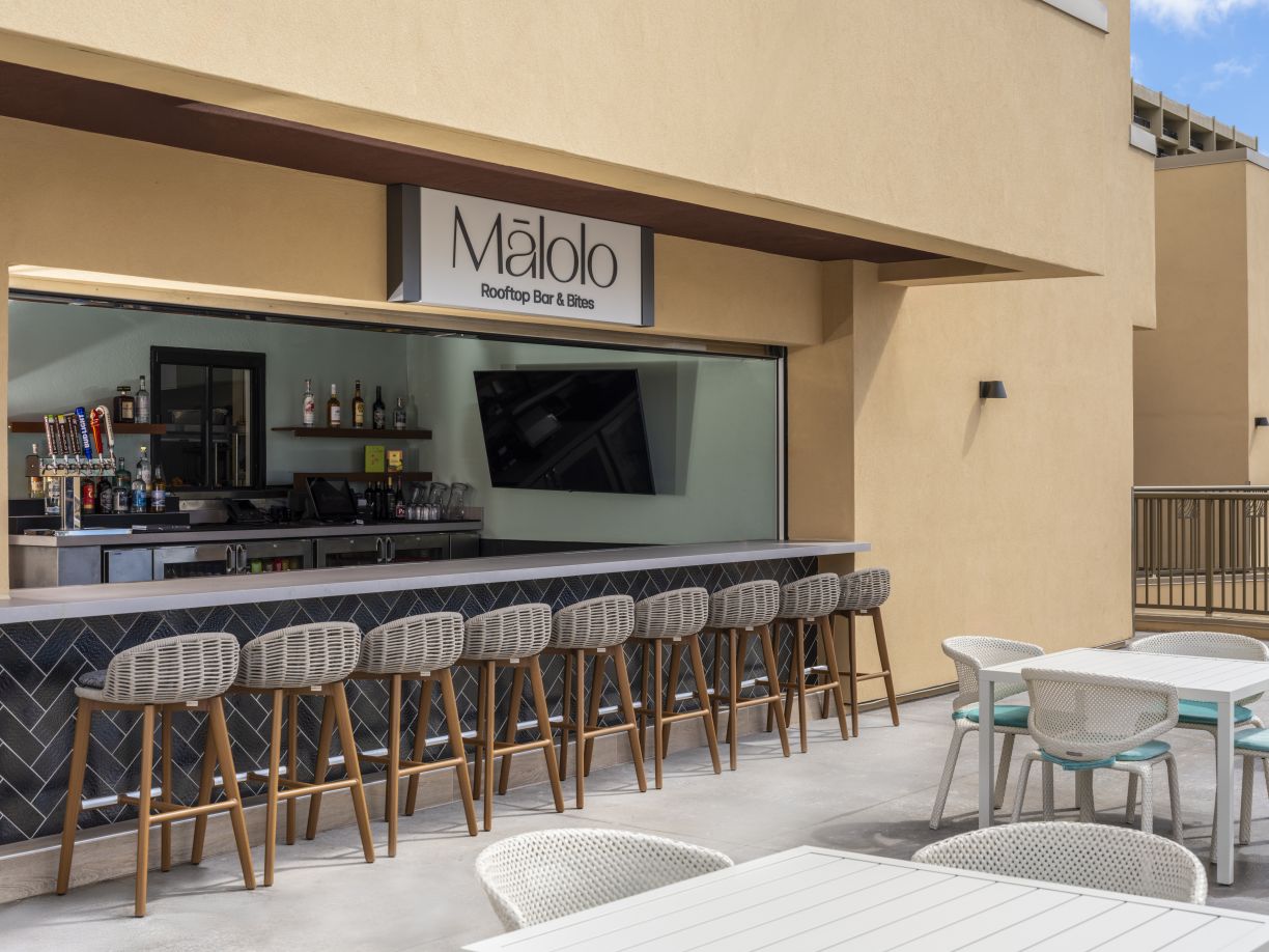 Mālolo Rooftop Bar & Bites