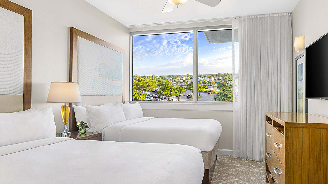 za-two-three-bed-island-view-guest-bedroom-interior-photo
