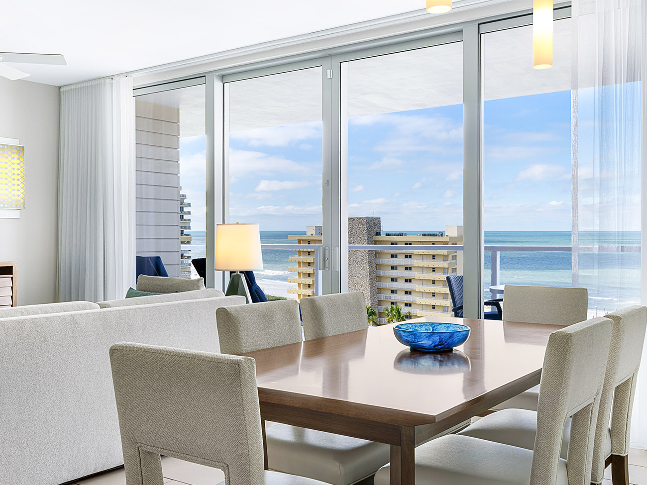 za-two-three-bed-poolside-lower-dining-room-interior-photo