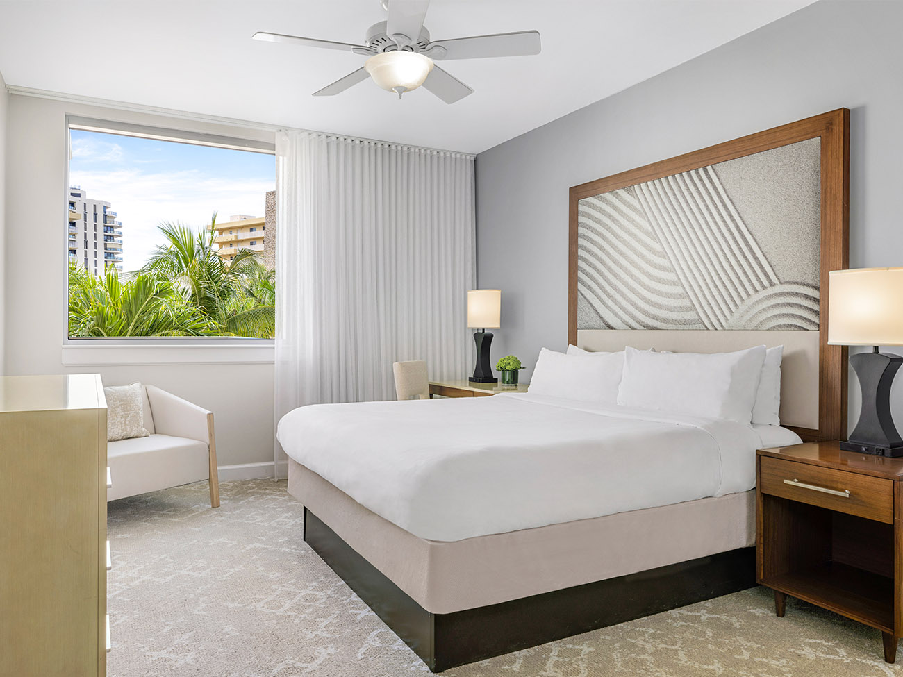 za-two-three-bed-poolside-lower-primary-bedroom-interior-photo