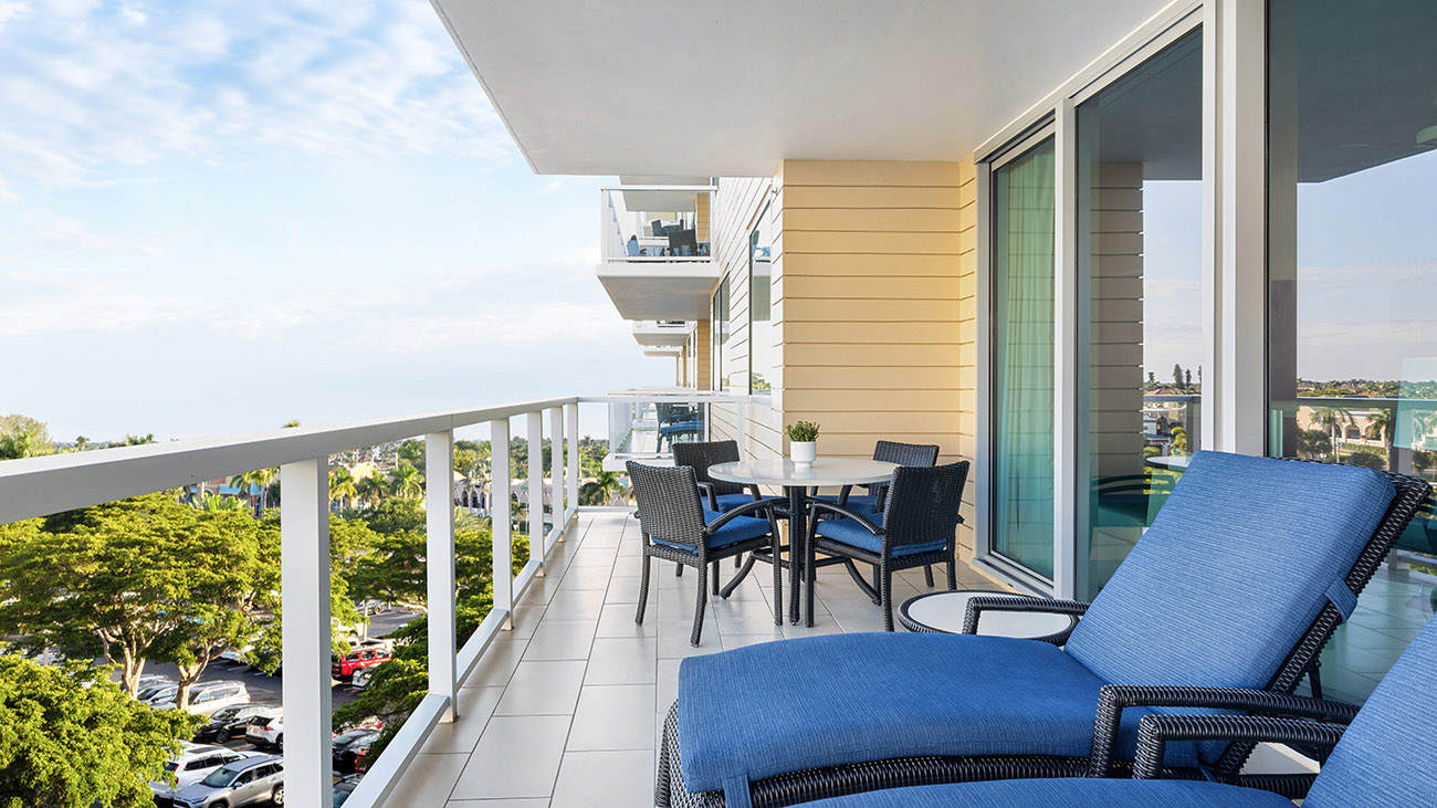 za-two-three-bed-no-view-balcony-interior-photo