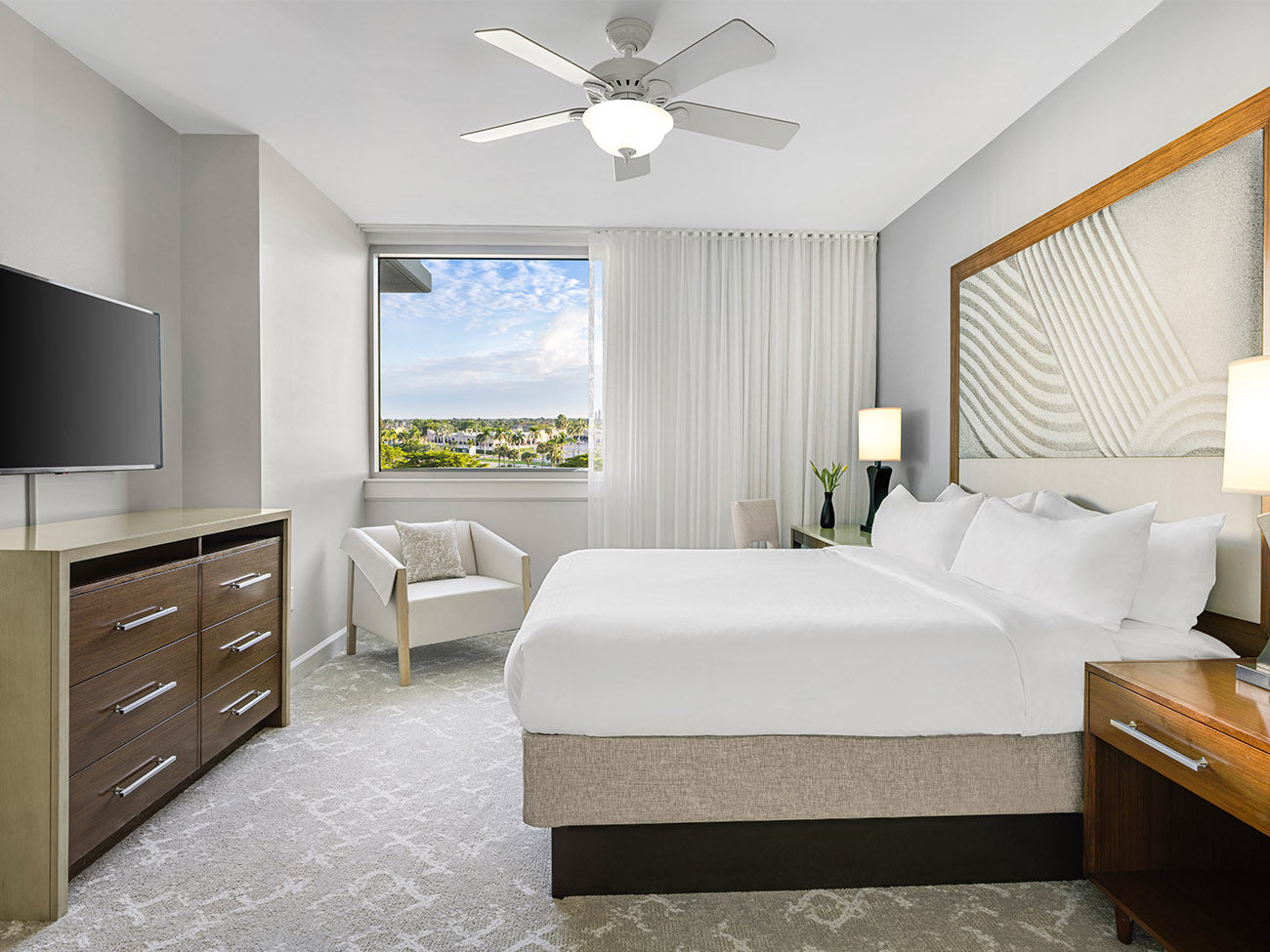 za-two-three-bed-no-view-primary-bedroom-interior-photo