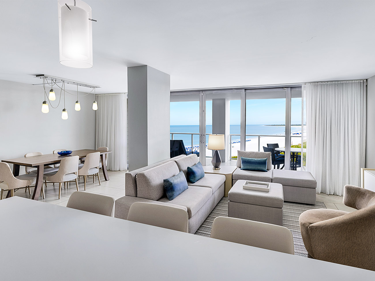 za-two-bedroom-gulf-view-living-dining-area-interior-photo