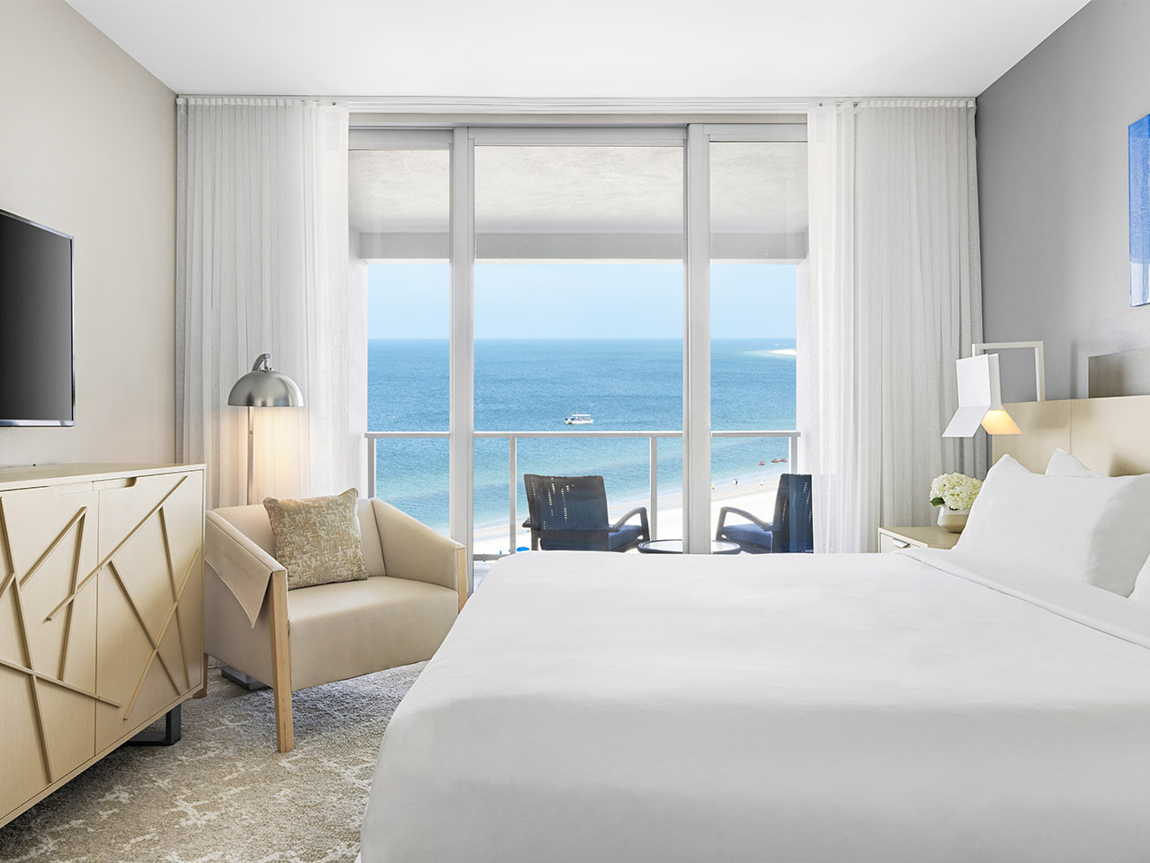 za-two-bedroom-gulf-side-villa-primary-bedroom-interior-photo