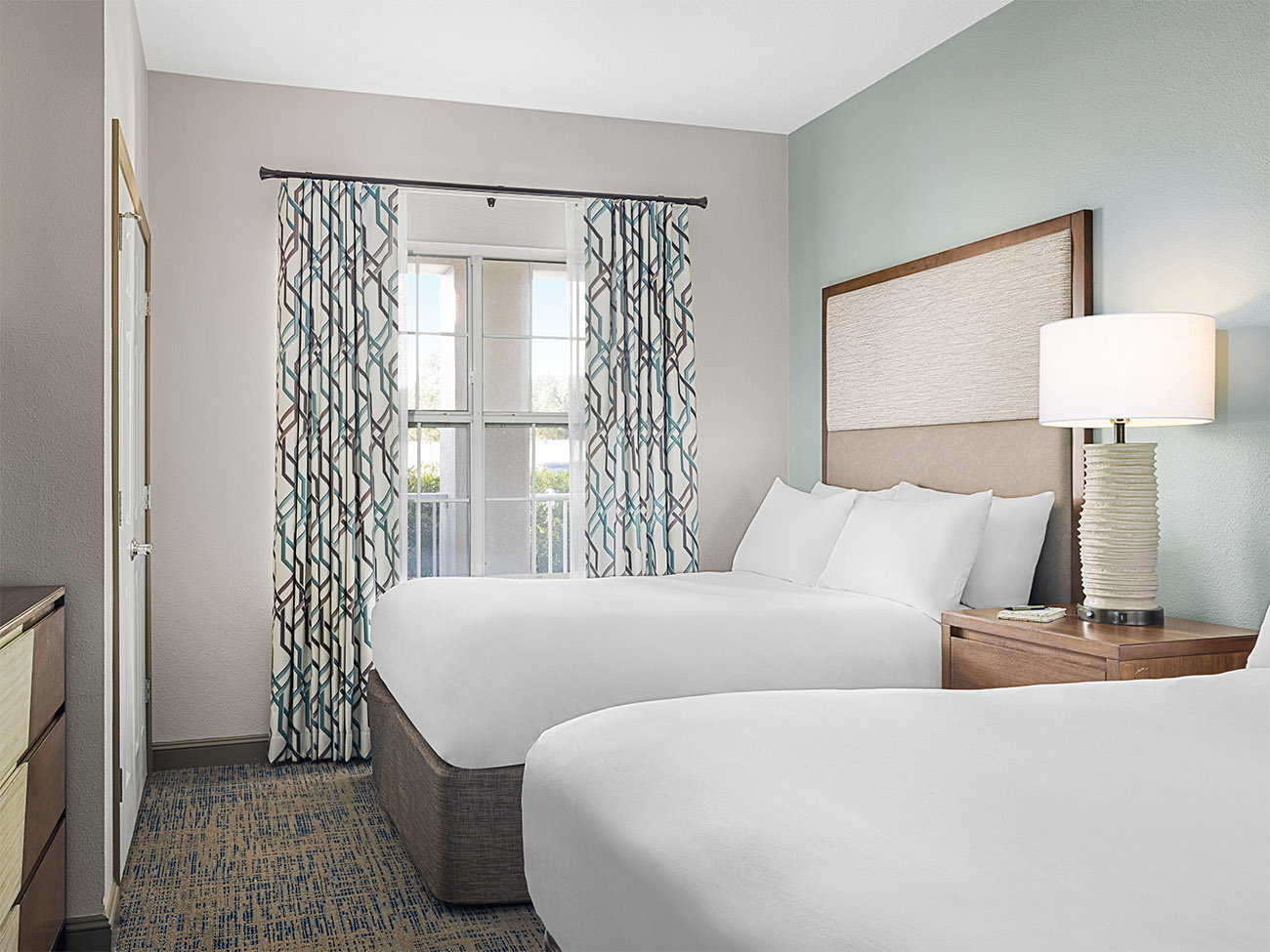 sbp-palmetto-two-bedroom-and-three-bedroom-lockoff-bedroom-interior-photo
