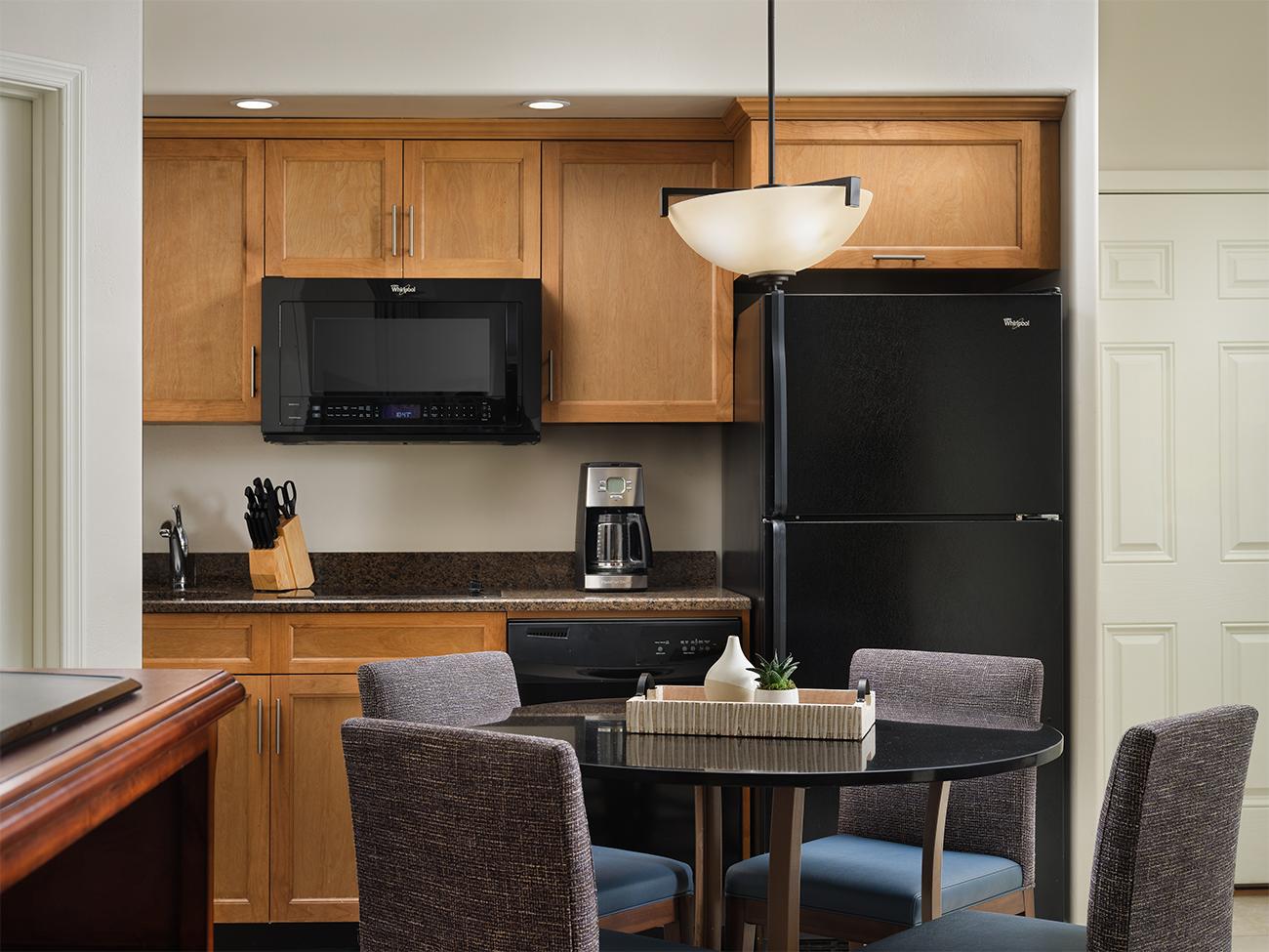 Dining and Kitchenette