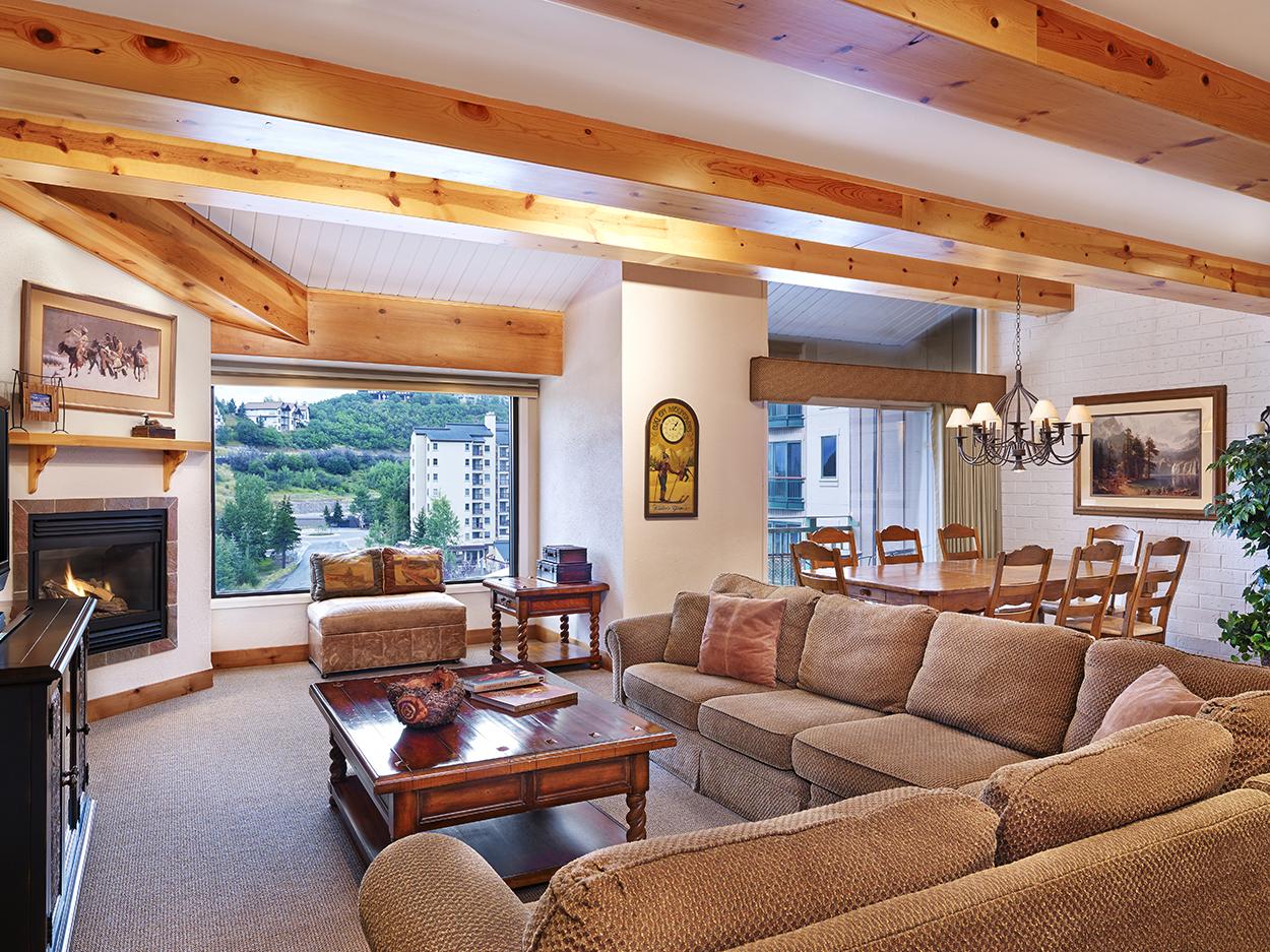 Living and Dining Area