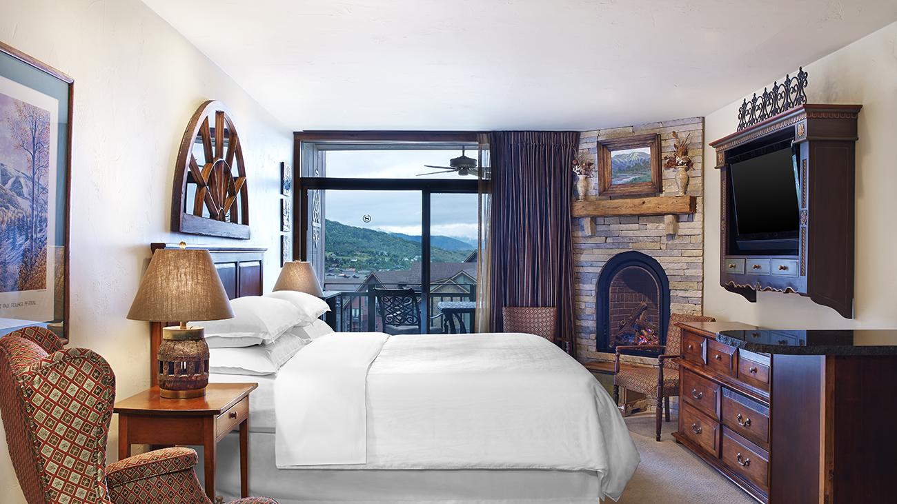 ssr-studio-village-inn-guestroom-and-living-interior-photo