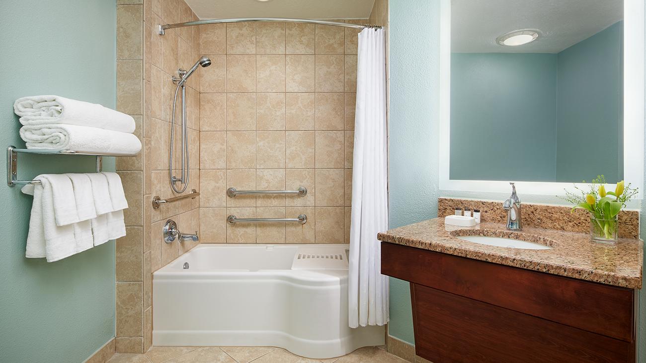 Accessible Tub