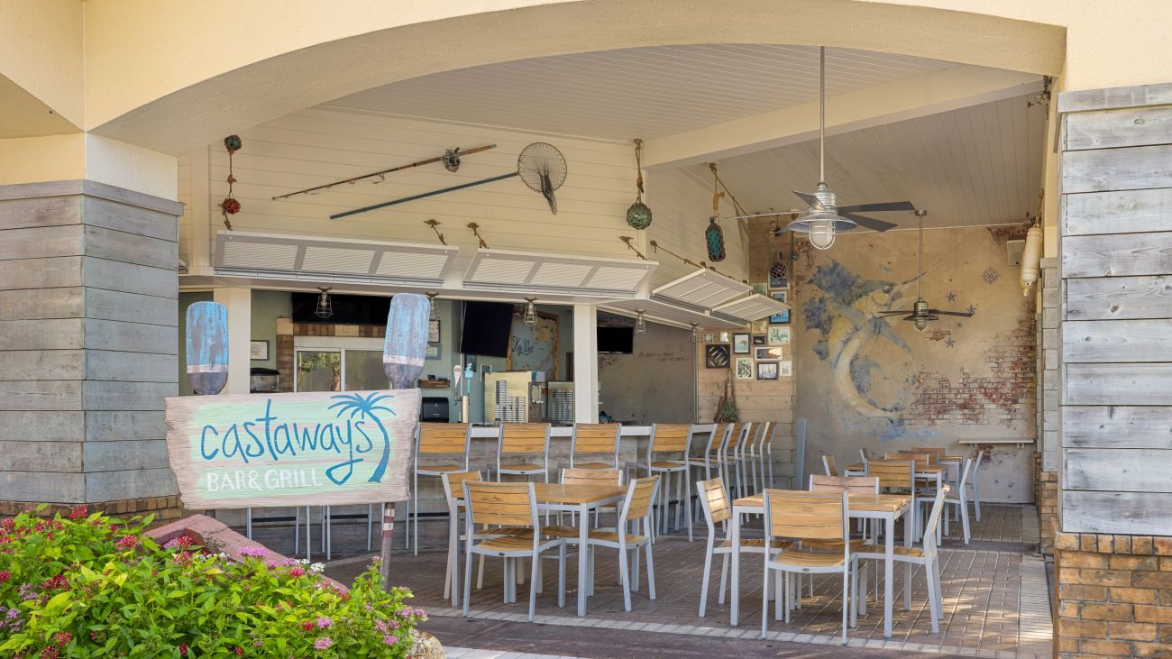 Castaways Bar & Grill