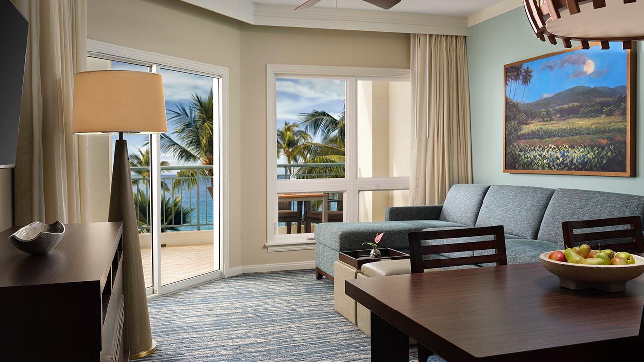Living and Dining Area, Ocean Front