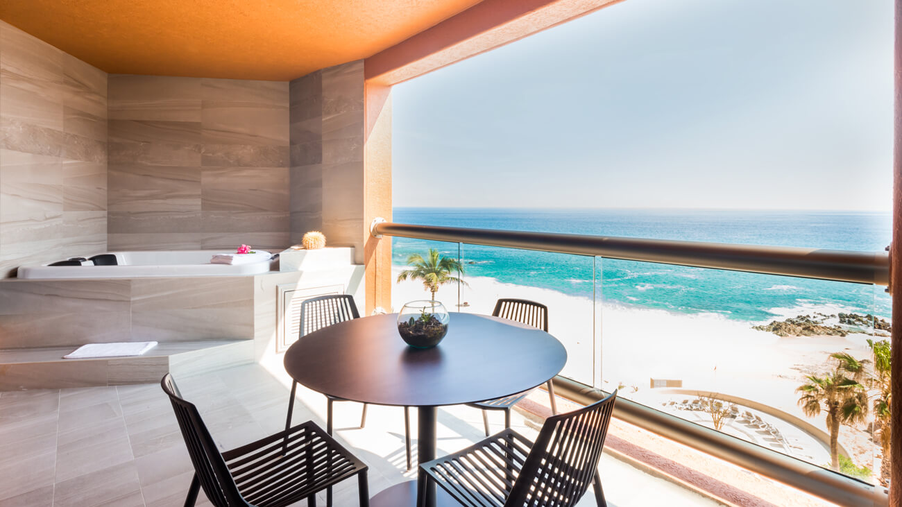 wlcrv-two-bedroom-premium-ocean-view-balcony-patio-interior-photo