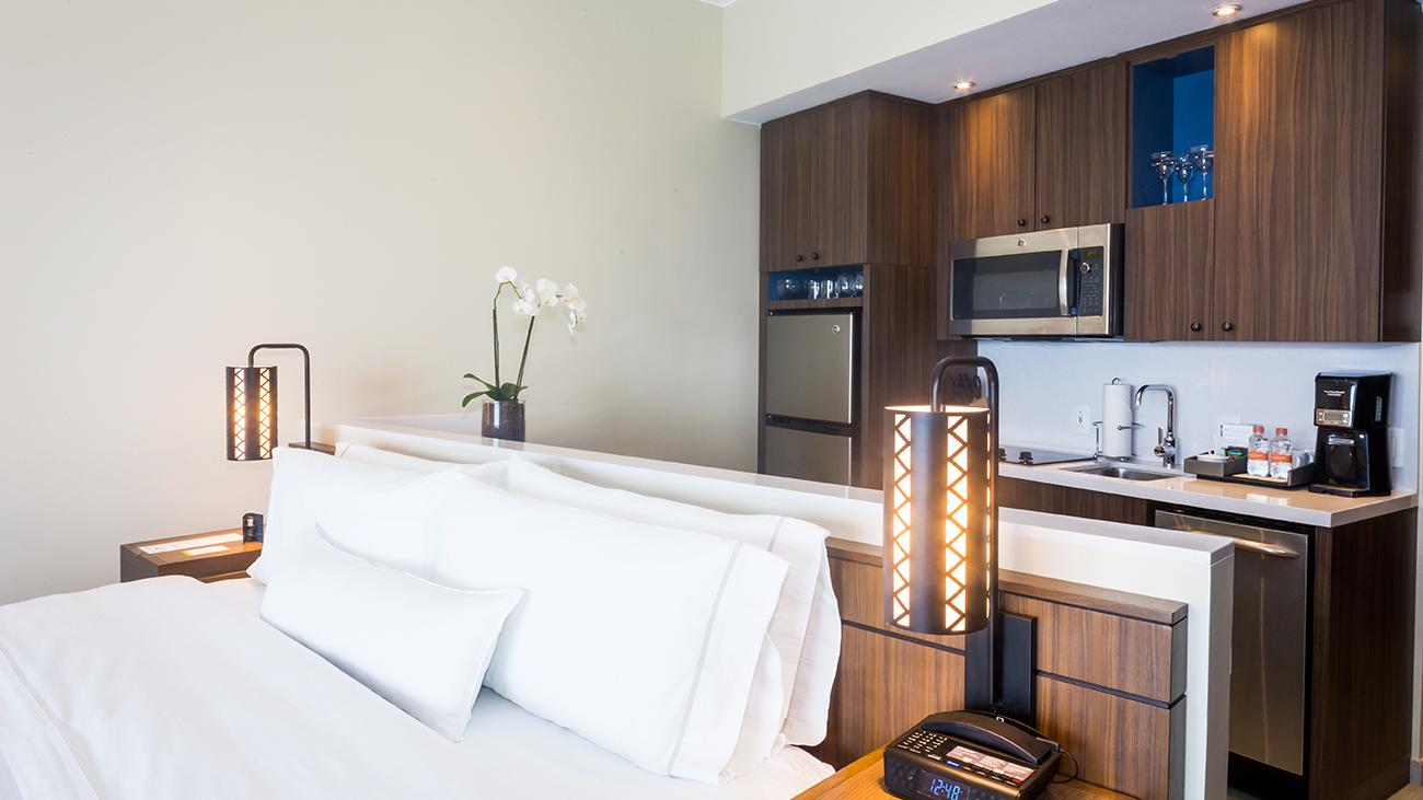 King Guestroom and Kitchenette