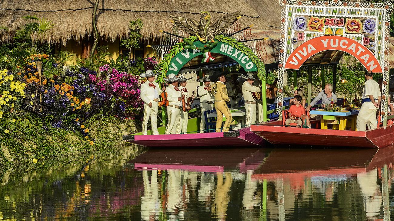 Mexican Fiesta at Xoximilco
