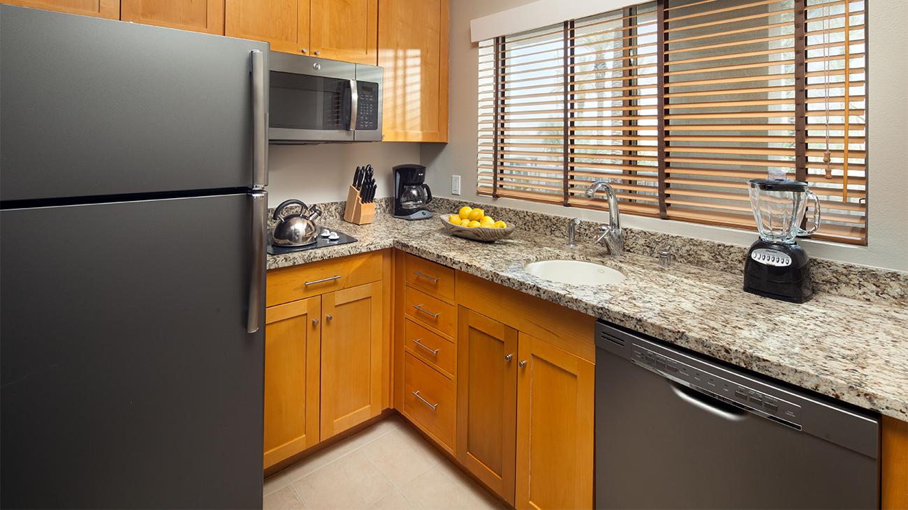 wmh-one-bedroom-and-two-bedroom-lockoff-kitchen-interior-photo