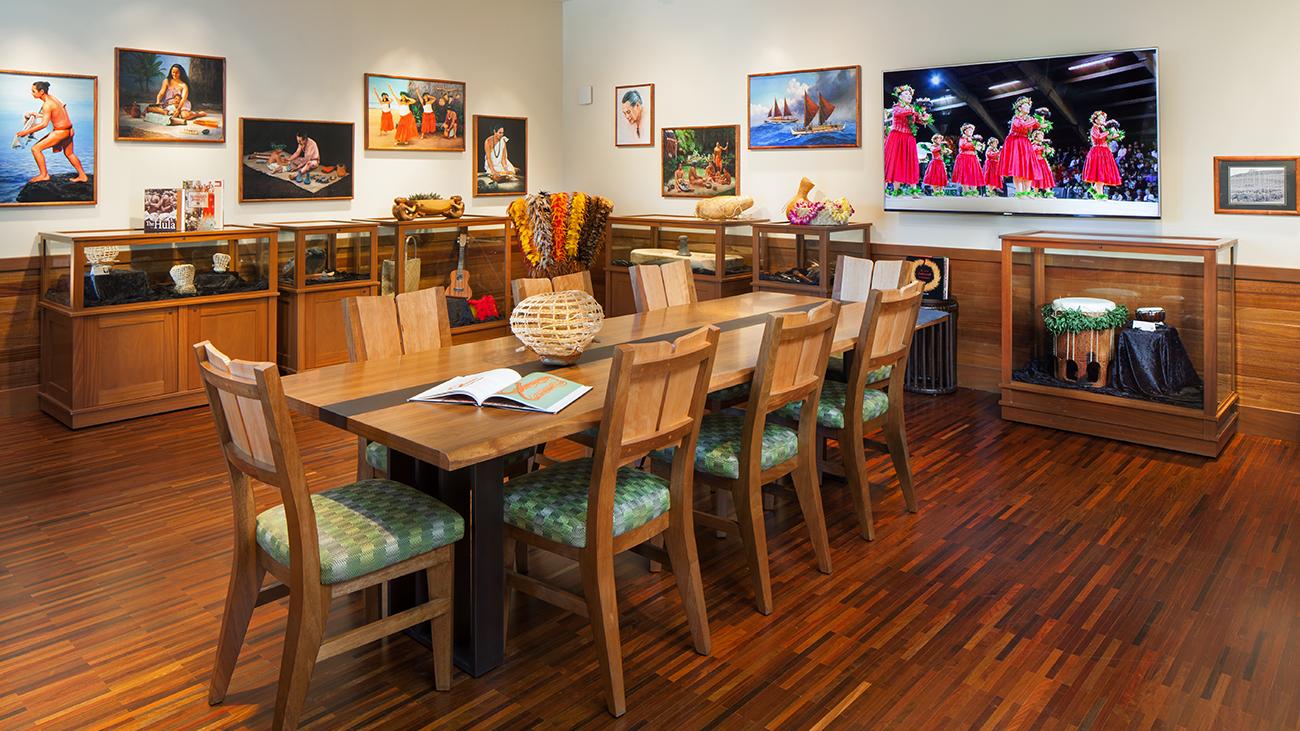 Pu'uhouna Nanea Cultural Center
