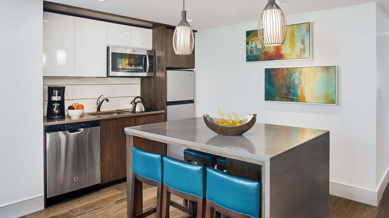 Dining and Kitchenette